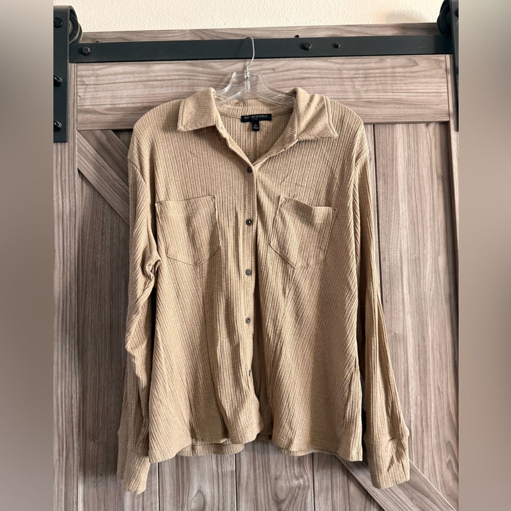 Banana Republic Women's Beige Button-Down Shirt